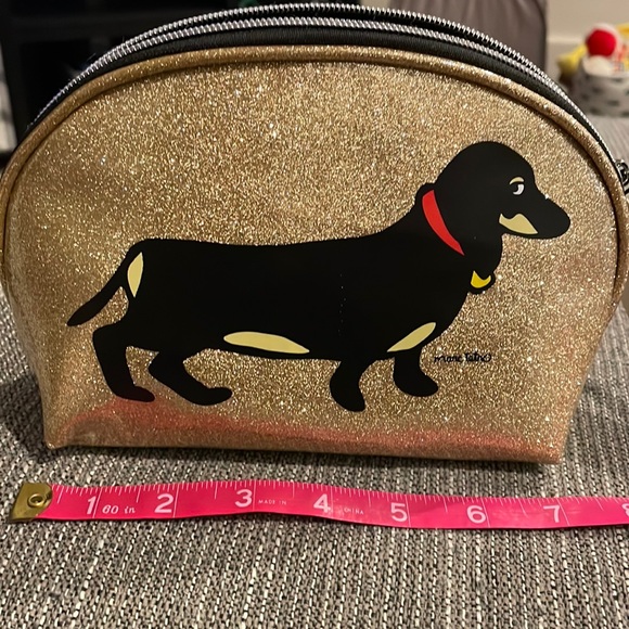 Marc Tetro Handbags - Dachshund Makeup Bag